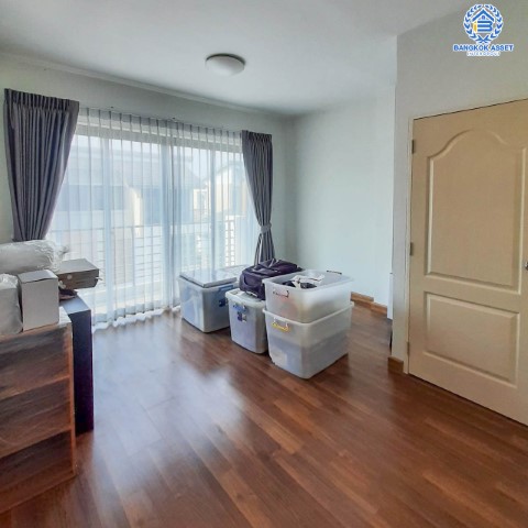 *****บ้านเดี่ยวมือสองย่านนนทบุรี ม.เวอรีเดียน ราชพฤกษ์ หลังมุม เนื้อที่กว้าง 51 ตร.ว. ฟังก์ชัน 4 ห้องนอน 4 ห้องน้ำ ที่จอดรถ 2 คัน บ้านเดี่ยวสไตล์โฮมออฟฟิศ ต่อเติมครบมีห้องประชุมแบบเก็บเสียง บนสุดยอดทำเล เพียง 2 นาทีถึงรถไฟฟ้าสายสีม่วง "สถานีบางรักน้อยท่าอิฐ" ใกล้จุดขึ้นทางด่วน "งามวงศ์วาน"